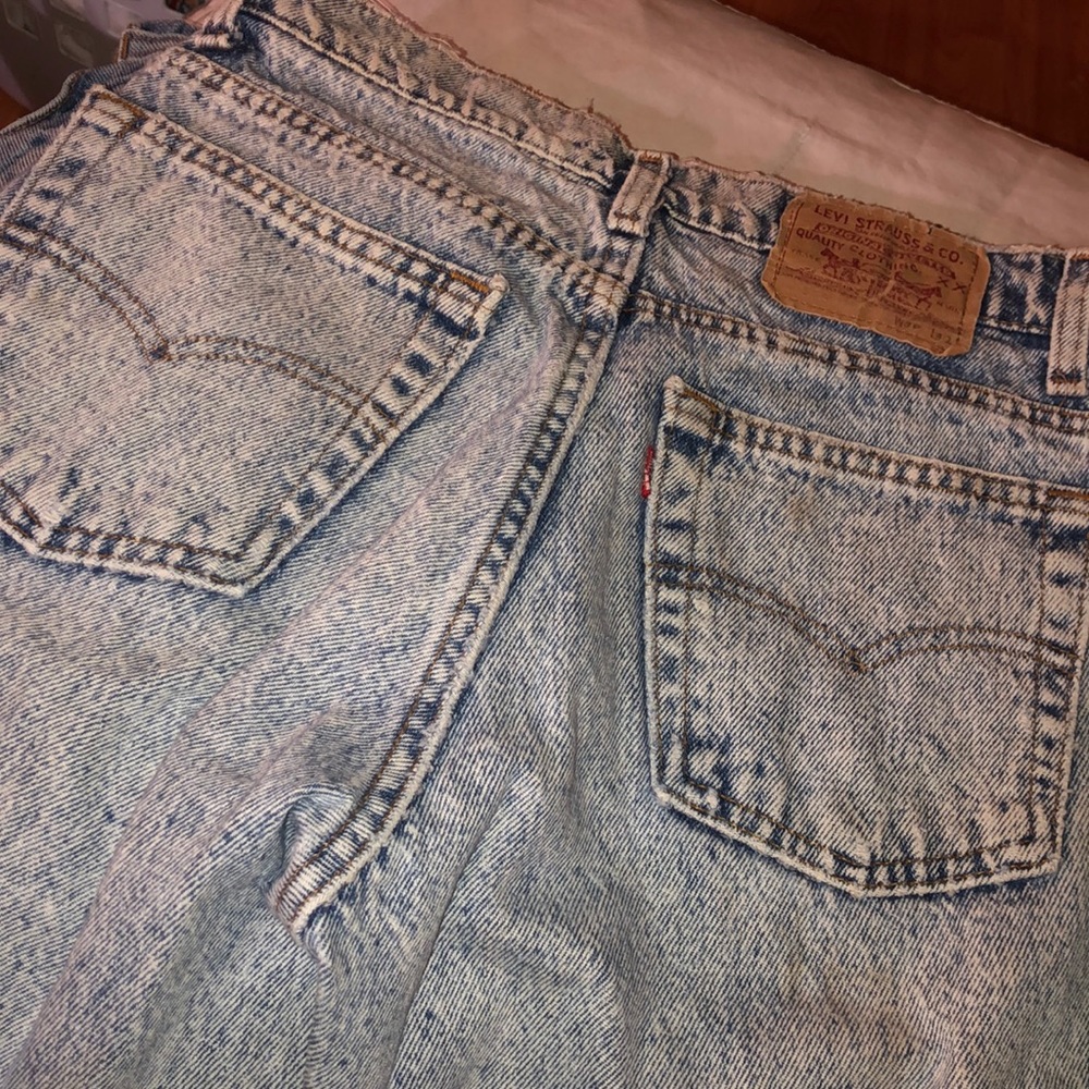 Rare acid wash 550s! Distressed somewhat too! Cute